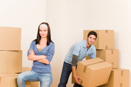 Local man and van in Tooting handling fragile belongings
