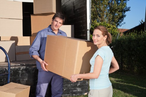 Local packing and unpacking service for residential and business customers